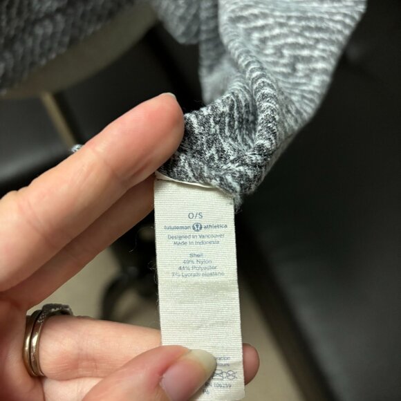 lululemon Vinyasa Scarf - Picture 3 of 7